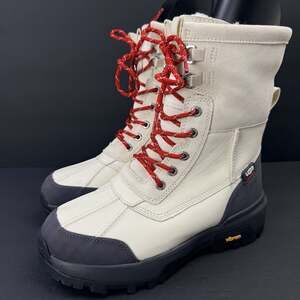 UGG Adirondack Boot XXV SAMPLE Women’s 7 Plaster Cream White Round Toe Boots